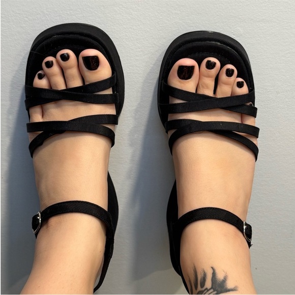 90s Platform Sandals - Picture 4 of 9